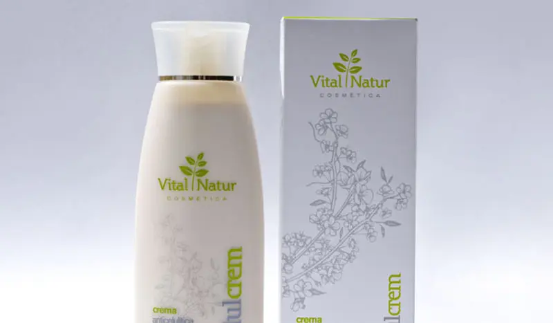 Etiquetas personalizadas y cajas de diseño para productos cosméticos